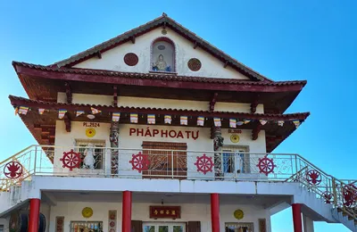 FG CHIC RIVIERA : Pagode Phap Hoa Marseille 