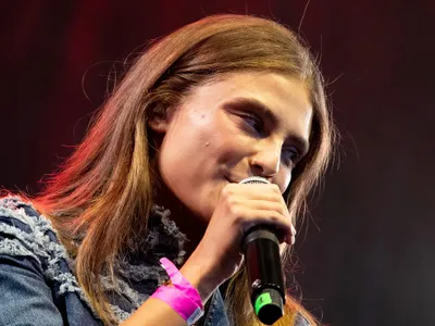 Tour Vibration 2023 : la chanteuse Maëlle sort son deuxième album