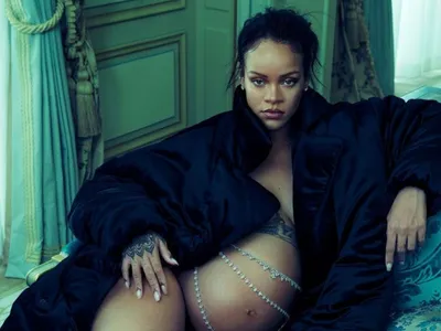 Rihanna va devenir la prochaine Schtroumpfette dans le futur film...