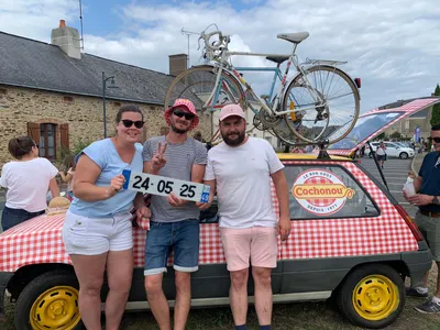 EN IMAGES. Tour de France Femmes 2025 : caravane, pancartes et...