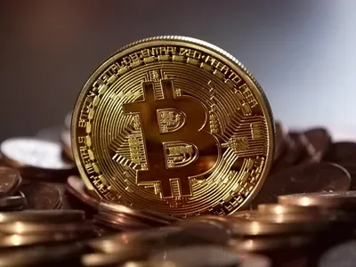 Les Cryptomonnaies : Révolution financière ou mirage risqué ?