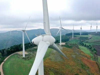 Les éoliennes de Bernagues bientôt démolies, une première