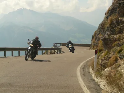 Les randonnées à moto, un loisir qui peut s'avérer mortel