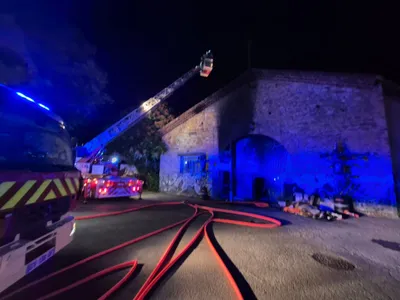 Un hangar prend feu à la Grand-Combe