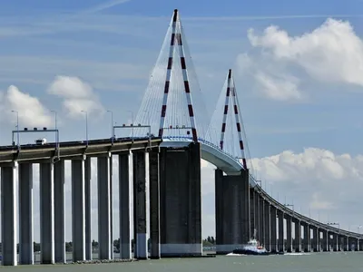 Pont de Saint-Nazaire : 20 ans de prison pour un père accusé...