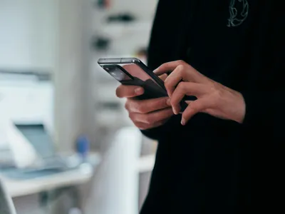 Les Français passent en moyenne 4 heures par jour devant les écrans