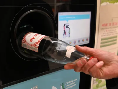 La consigne en verre fait son come-back : l’Ouest relance la...