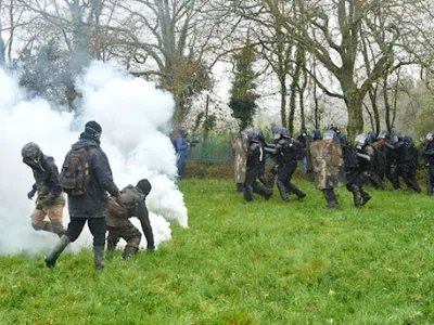 Notre-Dame-des-Landes : l’État reprend la main sur l’ex-Zad, une...
