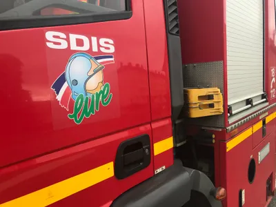 Trois personnes hospitalisées après un incendie à Bourg-Achard