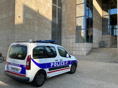 Sarthe : il menace de faire exploser sa maison avec une friteuse