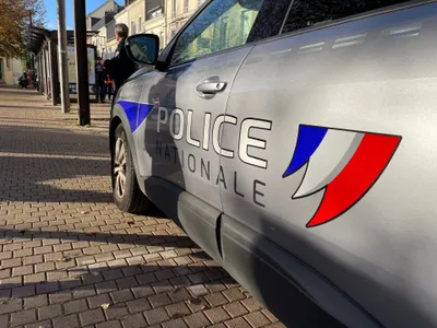 Le Mans : deux ans ferme pour avoir traîné un policier avec sa voiture