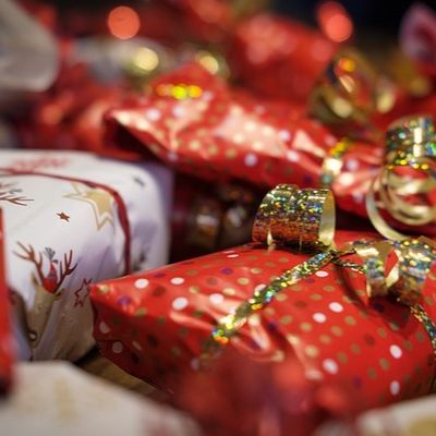 Idées cadeaux de Noël : notre sélection sans faire exploser le budget