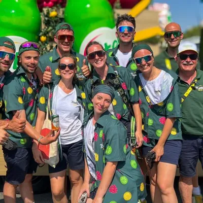 Tour de France : on a infiltré les caravanes entre Chinon et...