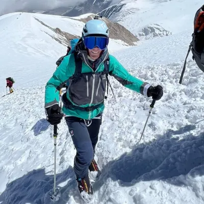 Tours : elle devient la 15e française à gravir l’Everest !