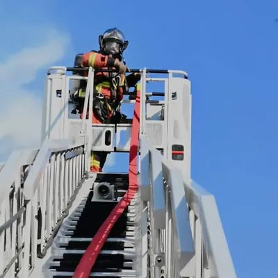 Incendie en cours dans une tour de 12 étages à Limoges