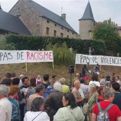Mobilisation contre une agression raciste présumée à...