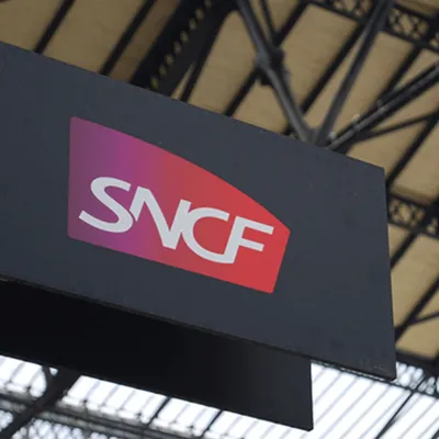 Gros retards des TGV : la SNCF se dit victime d'"une attaque...