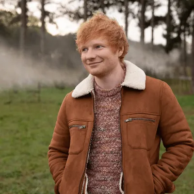 Ed Sheeran célèbre l'automne dans un album dédié à ses proches