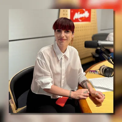 Jennifer Ayache de Superbus en direct dans Le Matin Alouette : "On...