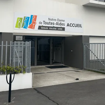 Attaque au couteau à Nantes : l'état de santé du jeune le plus...