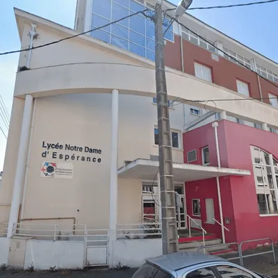 Loire-Atlantique : le directeur d'un lycée nazairien suspendu pour...