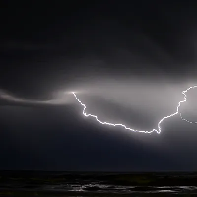 Plus de 200 impacts de foudre, jusqu’à 90 mm de pluie : un violent...