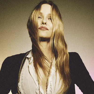 Vanessa Paradis de retour après 7 ans d'absence : découvrez sa...