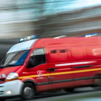 Accident : une voiture percute un tracteur