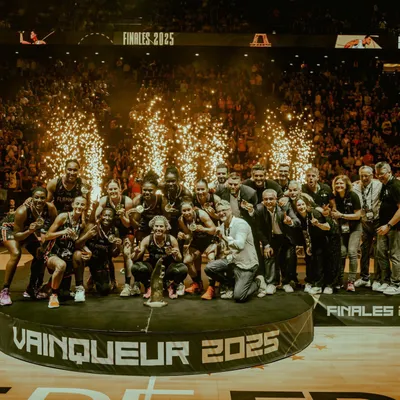 Les Flammes Carolo remportent la coupe de France