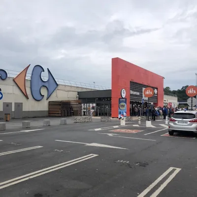 400 personnes évacuées de Carrefour après un début d’incendie