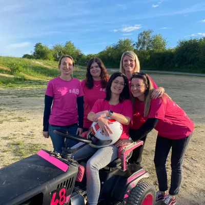 Les Co'Pink, équipe 100% féminine, aux 24h tracteurs tondeuses
