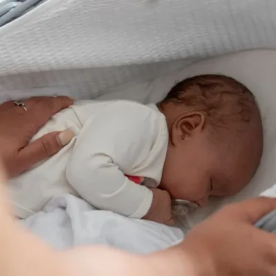 Gaza en deuil, réforme du scrutin à Paris, désir d’enfant en baisse...