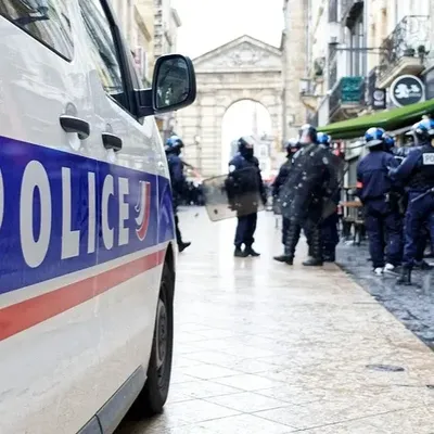 UNE ATTAQUE AU COUTEAU A NANTES , ET 20 MORTS A GAZA