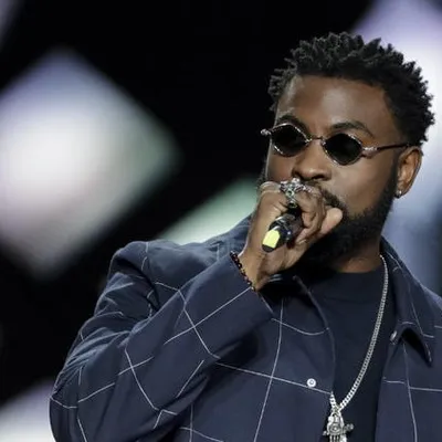 Damso s'engage à nouveau dans la lutte contre l'exploitation des...