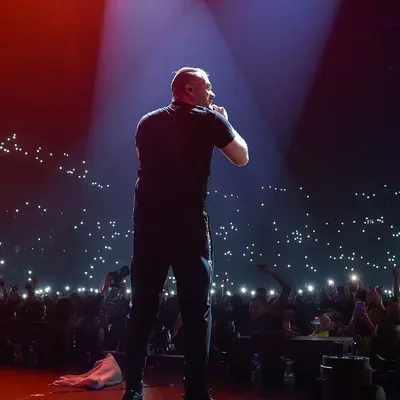 Incidents au concert de Jul à Marseille: la famille d'Akhenaton...