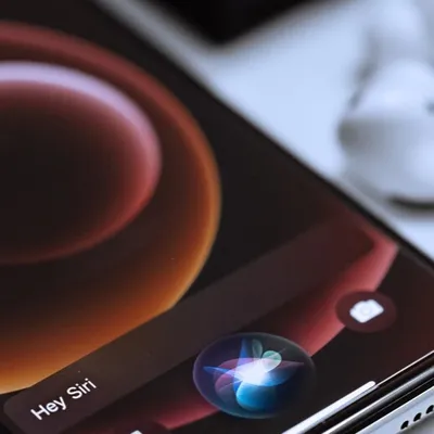 L'avenir de Siri en Europe : Apple confronté à un tournant...