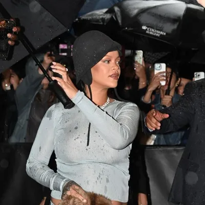 Rihanna en deuil: son père s'éteint alors qu'elle attend son...