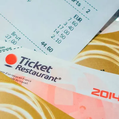 Tickets Restaurants : fin des papiers d'ici 2026, la colère des...