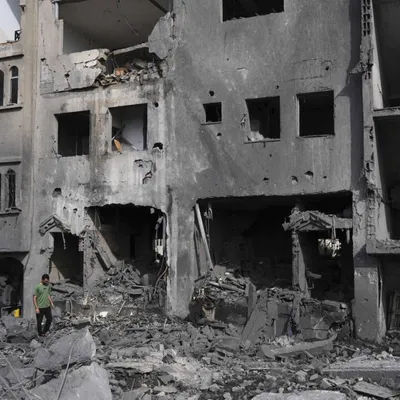 Gaza sous le feu : plus de 100 morts en une nuit suite aux frappes...