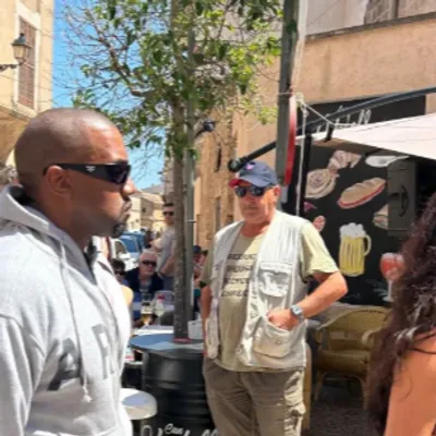 Scandale en Espagne : La tenue provocante de Bianca Censori fait...