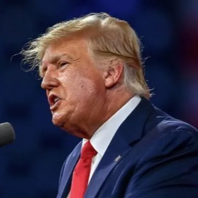 Donald Trump s’attaque verbalement à la procureure lors de son...