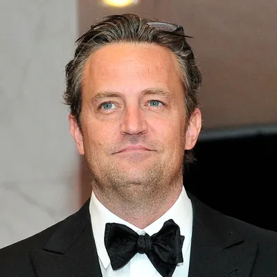 Un médecin va plaider coupable dans l'affaire Matthew Perry,...