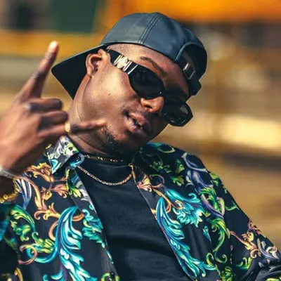 Ninho surprend avec « Boîte Noire », un single introspectif