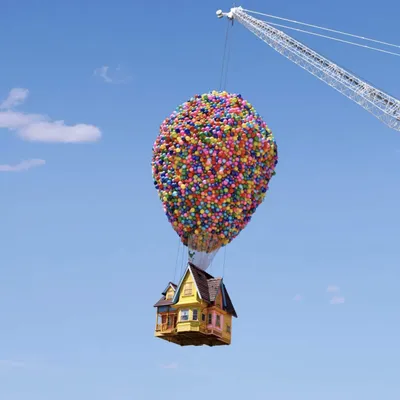 Vous pouvez réserver la maison volante de Là-Haut sur Airbnb !