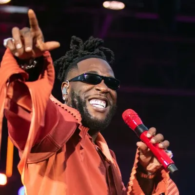 Collaboration explosive : Burna Boy unit Travis Scott et Stromae...