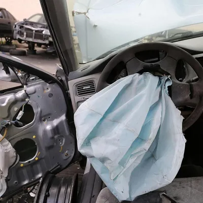 Décès tragique lié à un airbag défectueux : le scandale Takata...