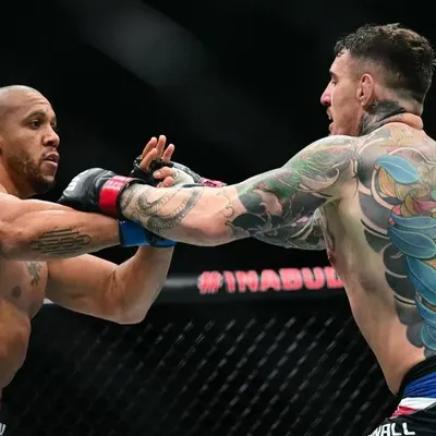UFC 321 : un doigt dans l’œil met fin au rêve de Ciryl Gane face à...