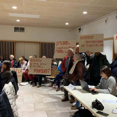 le collectif "porte à porte" met la pression sur l'Intercom de la...
