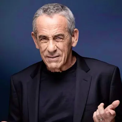 Thierry Ardisson s’en est allé, en noir et en lumière !