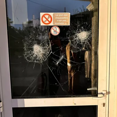 Attaque islamophobe à la mosquée El Hidaya de Roussillon !